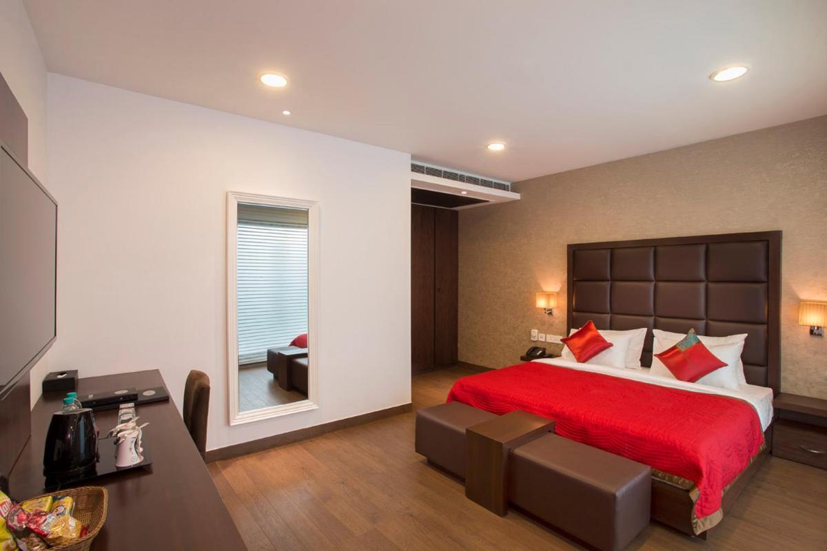 Jasmine Boutique Hotel Jasola Нью-Дели Экстерьер фото